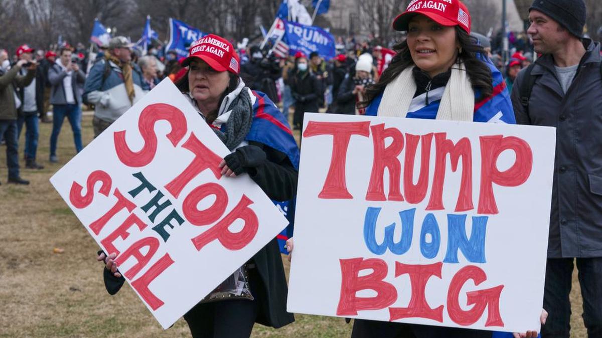 Partidarios del entonces presidente Donald Trump se reúnen para un mitin el 6 de enero de 2021 en el Ellipse cerca de la Casa Blanca en Washington. (Foto AP/José Luis Magaña, Archivo)