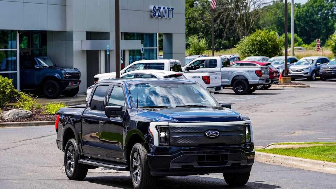 Ford F-Series lidera, pero Toyota domina la lista: los 10 vehículos más vendidos en EEUU