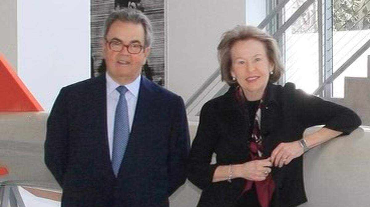 Rosa and Carlos de la Cruz are among a group of Cuban-Americans who received the FACE Excellence Award on May 18 in Coral Gables. 