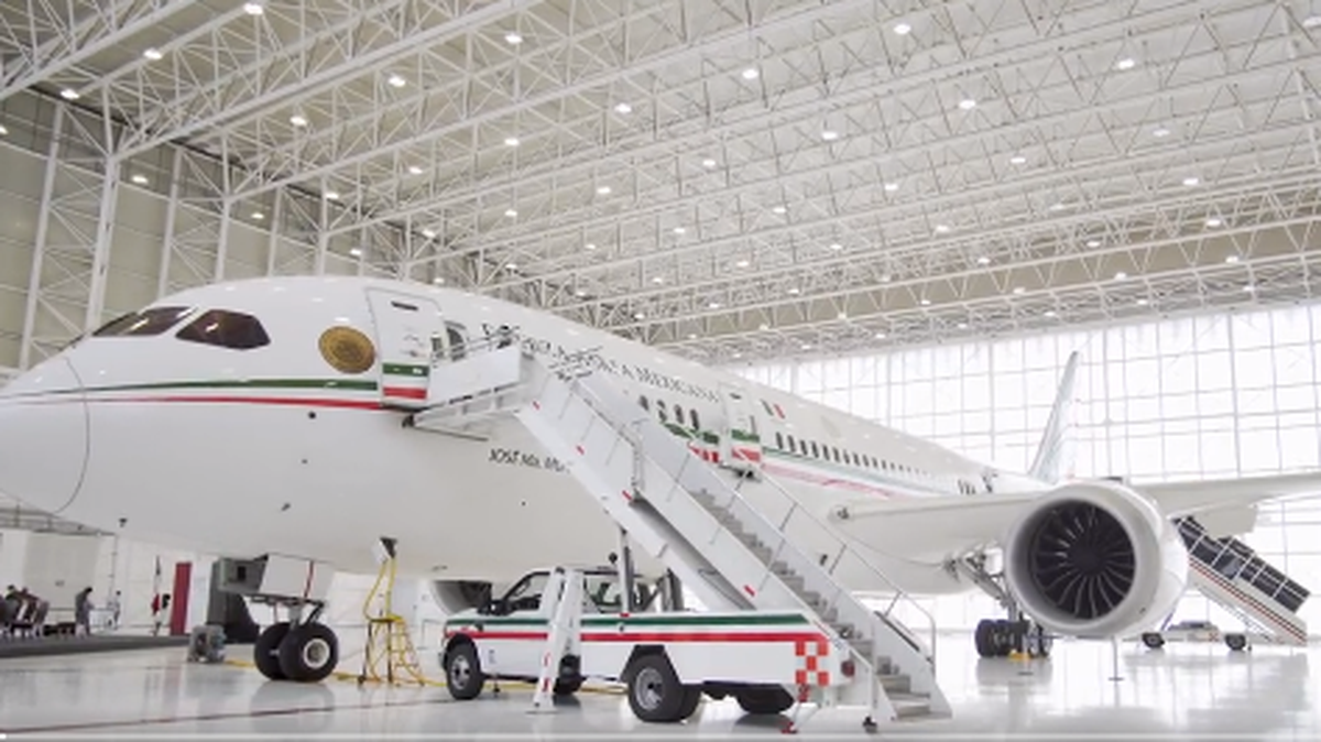 El presidente de México, Andrés Manuel López Obrador, informó este jueves que el polémico avión presidencial, que su Gobierno ofertaba desde el inicio de su administración en diciembre de 2018, fue vendido al Gobierno de Tayikistán, que hizo un depósito de 1.658 millones de pesos (unos $92 millones).