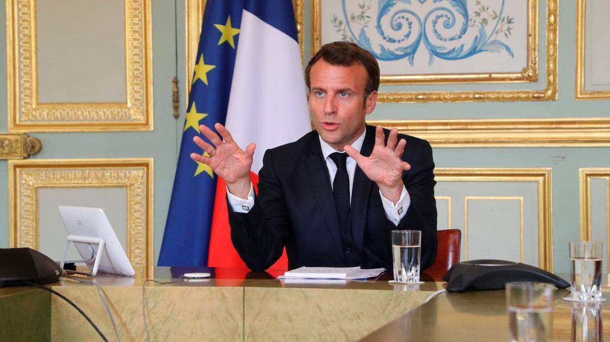 El presidente francés, Emmanuel Macron, participa en una videoconferencia con el director general de la Organización Mundial de la Salud, Tedros Adhanom Ghebreyesus, el miércoles 8 de abril de 2020 en París. Foto Archivo