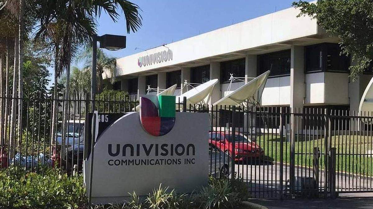Fotografía de archivo de la fachada del edificio de Univisión en la ciudad de Doral, Miami.