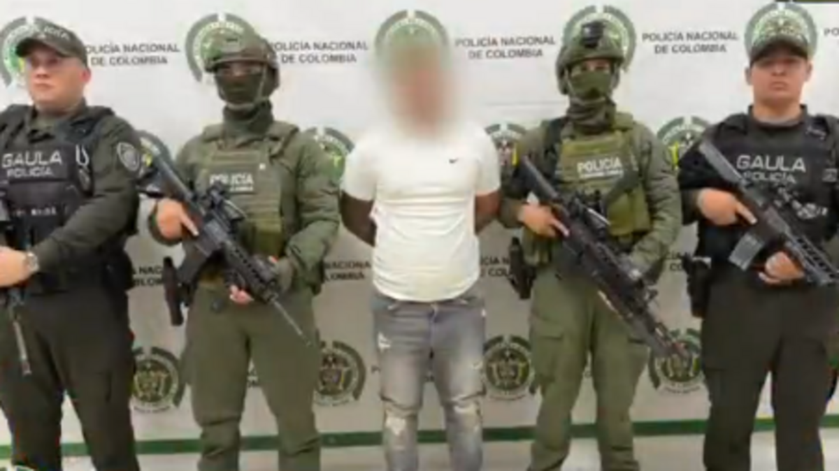Las autoridades colombianas detuvieron en la ciudad caribeña de Santa Marta a alias Cucaracho, un jefe del Tren de Aragua cercano a Niño Guerrero, líder internacional de esa banda transnacional originaria de Venezuela y expandida a otros países, informó este martes la Policía.