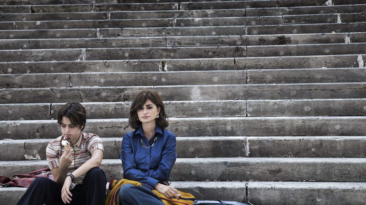 Coral Gables Art Cinema estrena 'L’immensità' (2022) con las actuaciones de Penélope Cruz y Vincenzo Amato, una película conmovedora sobre crecer, encajar y romper el molde. 