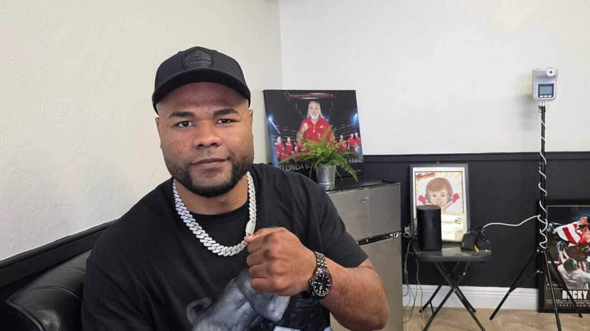 El cubano Carlos Frómeta asegura que su campamento junto a David Benavídez le dio un salto de calidad antes de enfrentar a Juan Camilo Novoa, el sábado 21 de febrero de 2026 en Miami.