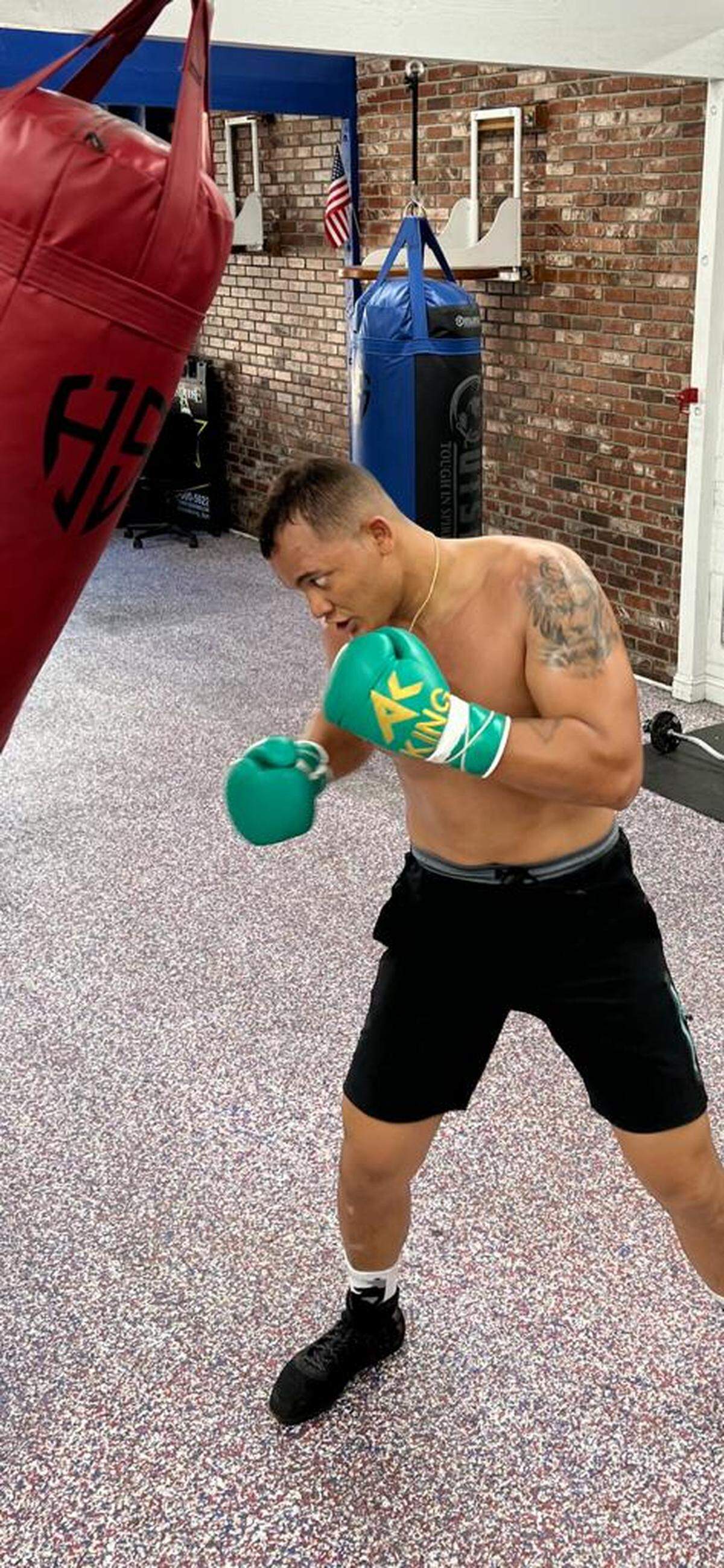 Geovany Bruzón pelea este 14 de mayo en su segundo combate profesional en Estados Unidos.
