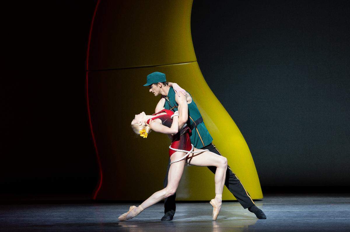 Dawn Atkins y Stanislav Olshanskyi en “Carmen”, coreografía de Annabelle López Ochoa.