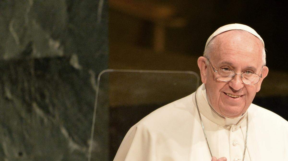El papa Francisco durante su intervención en la Asamblea General de la ONU que se celebra en la sede de Naciones Unidas en Nueva York , en el preludio de la Cumbre Mundial sobre el Desarrollo Sostenible, que reúne durante tres días a unos 150 jefes de Estado y de Gobierno.