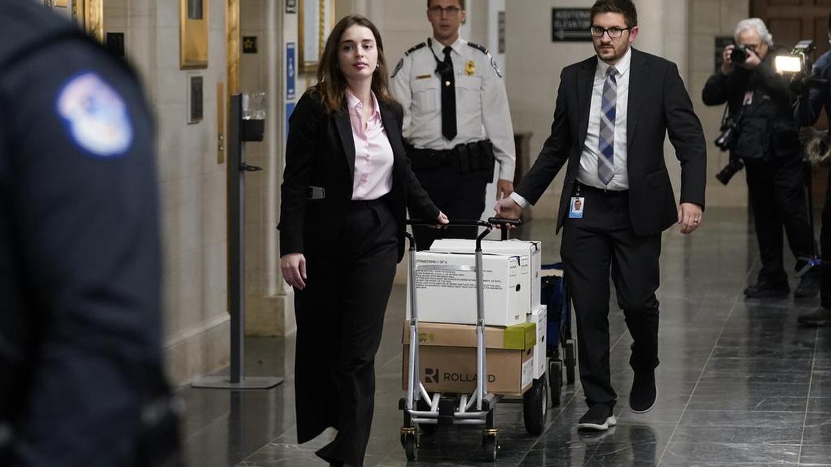 Los documentos llegan mientras el Comité de Medios y Arbitrios de la Cámara de Representantes celebra una audiencia sobre las declaraciones de impuestos del expresidente Donald Trump en el Capitolio de Washington, el martes 20 de diciembre de 2022. (Foto AP/Andrew Harnik)