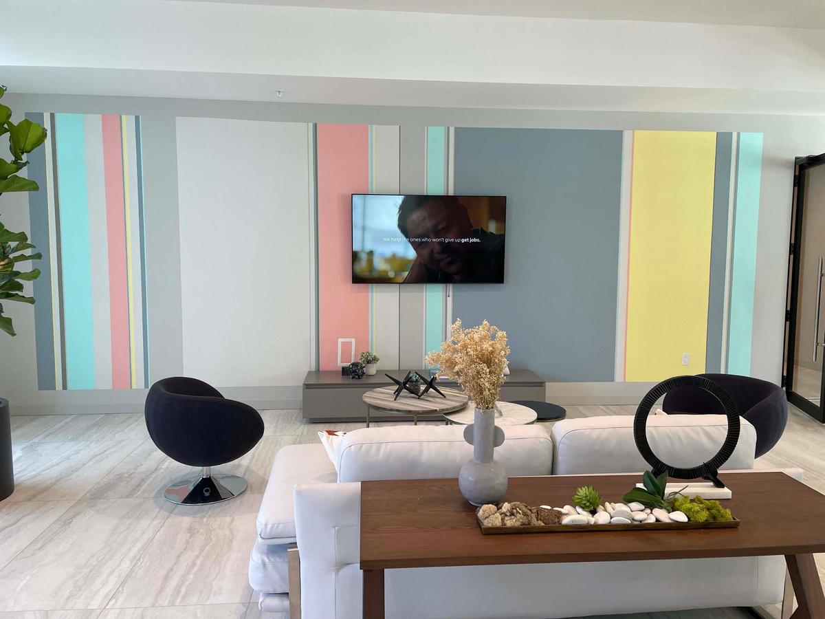 Los apartamentos de la tercera fase del complejo Smathers Plaza ofrecen calidad de vida a precios asequibles a adultos mayores. Ahora están aceptando solicitudes para vivir en el edificio en La Pequeña Habana.