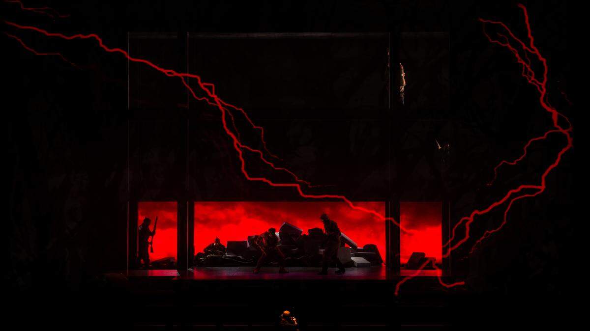 Florida Grand Opera presentó “Silent Night” en el Arsht Center de Miami, en coproducción con la Ópera de Atlanta y la Ópera Carolina. 