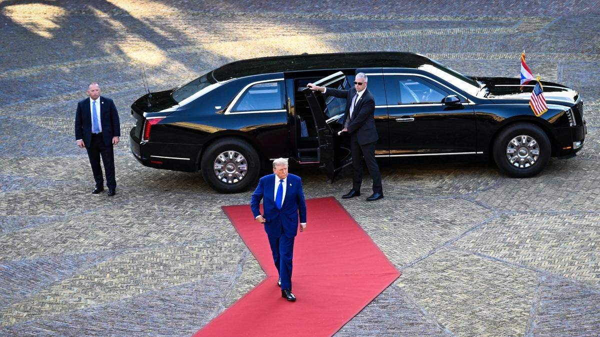 El presidente de Estados Unidos, Donald Trump, llega al palacio Huis ten Bosch en La Haya, Países Bajos, para cenar con líderes mundiales en el inicio de la cumbre de la OTAN, el 24 de junio de 2025.