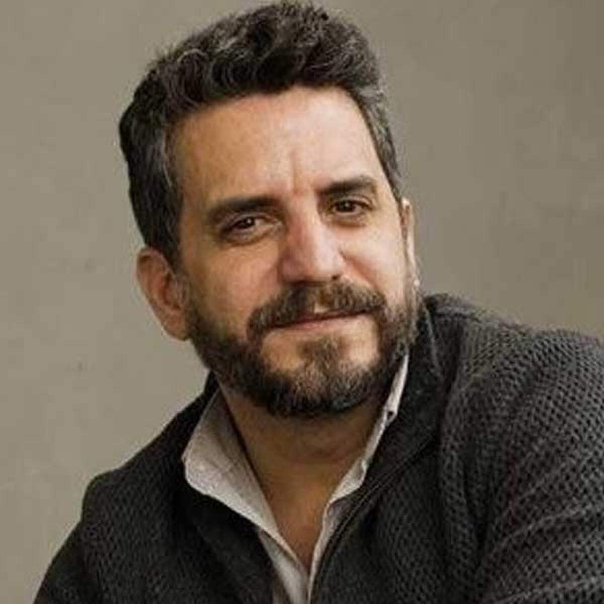 Feria del libro presenta conversación entre Pavel Giroud autor de ‘Habana Nostra’ y Alejandro Ríos.