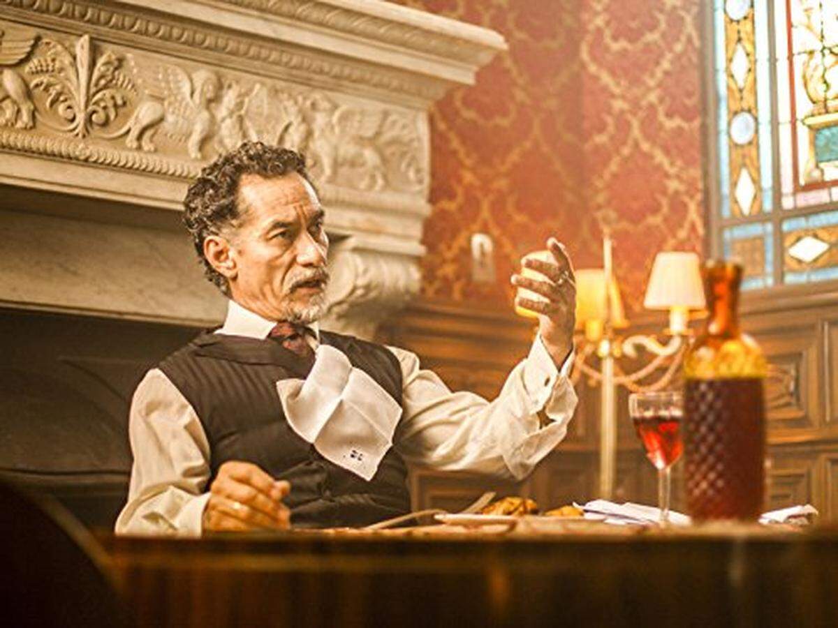 En Hulu latino la serie dramática 'El hipnotizador' (2015).