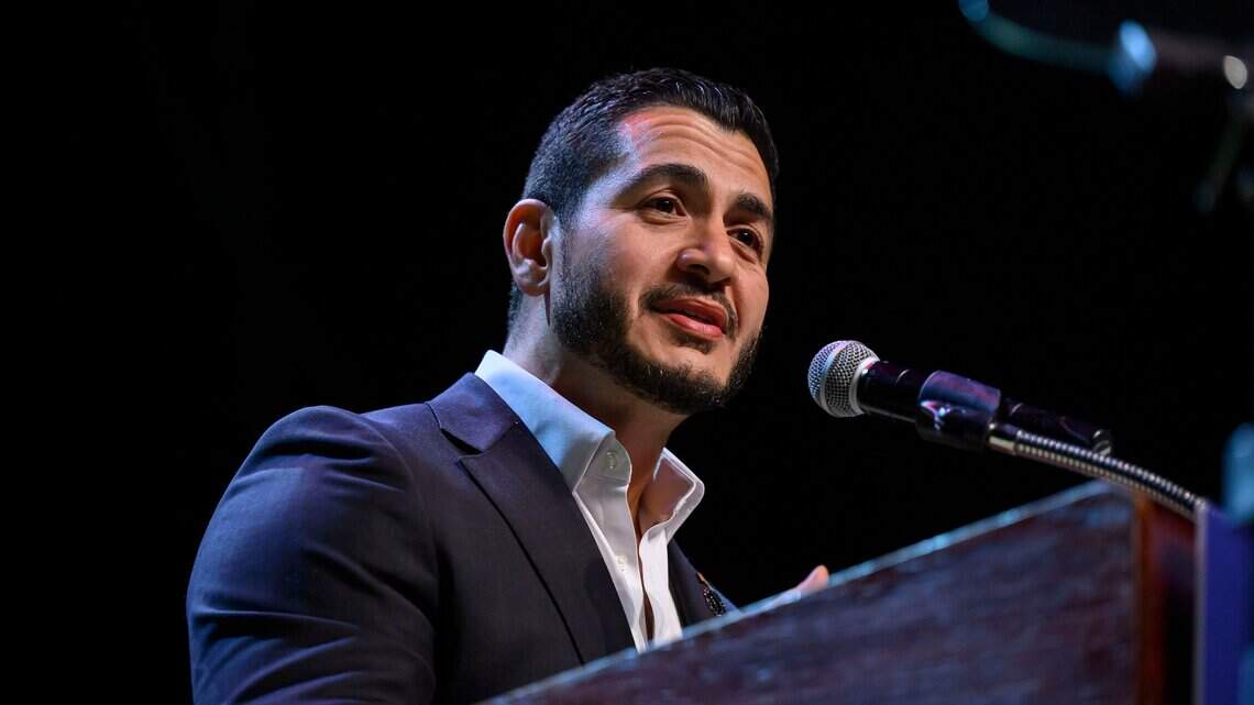 El-Sayed promete plantar cara a Trump tras victoria en primarias demócratas al Senado