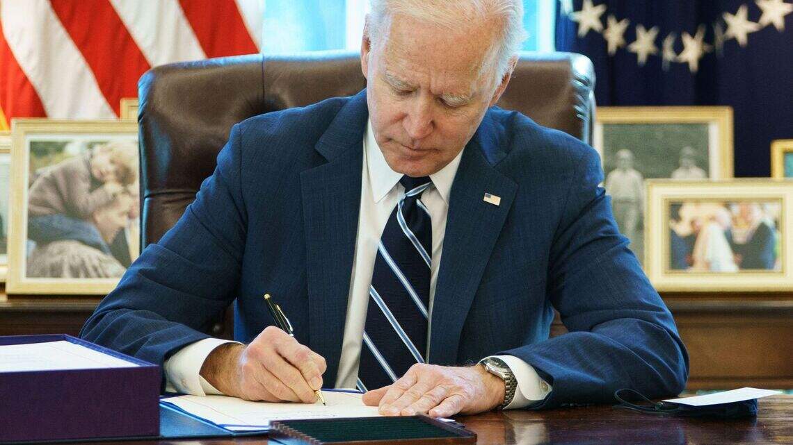 Biden ordenará que en mayo todos los adultos tengan cita para vacuna
