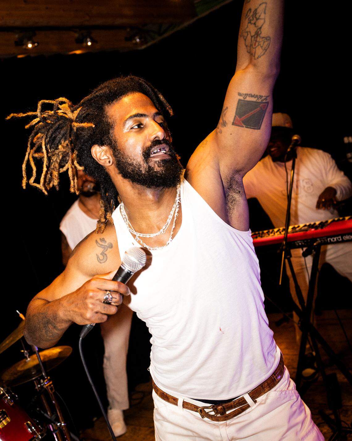 Joao del Monte, cantante cubano radicado en Barcelona, lanzó el tema ‘Sálvate’ dedicado a Cuba, un tema que estuvo varios años en proceso porque quería sacarlo cuando no sintiera rabia sino amor.