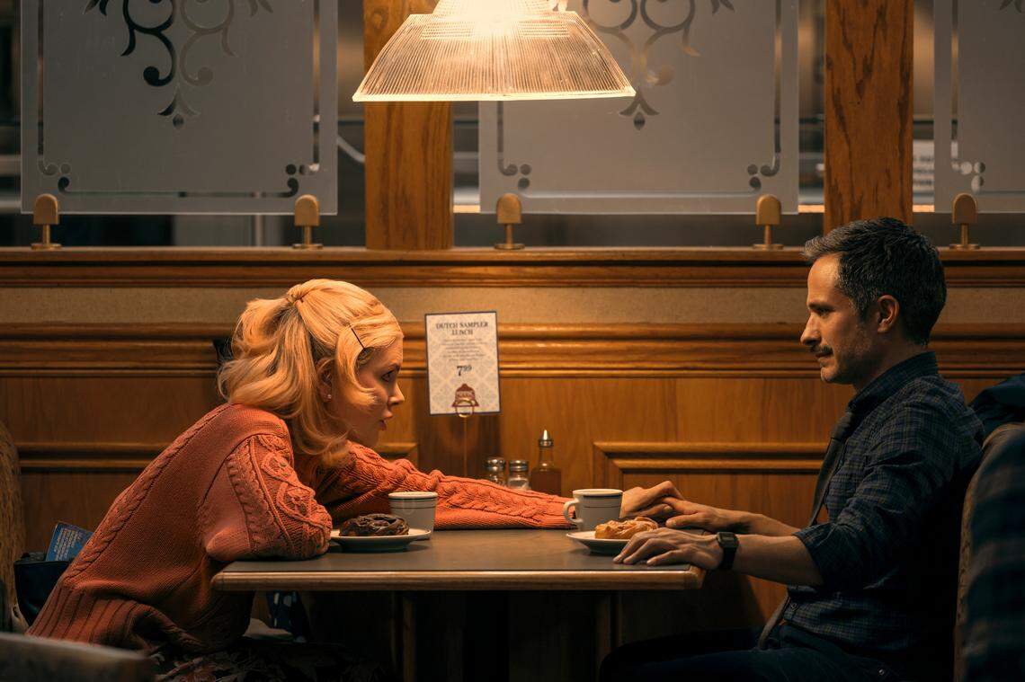 NICOLE KIDMAN and GAEL GARCÍA BERNAL star in HOLLAND Photo: JACLYN MARTINEZ © AMAZON CONTENT SERVICES LLC
