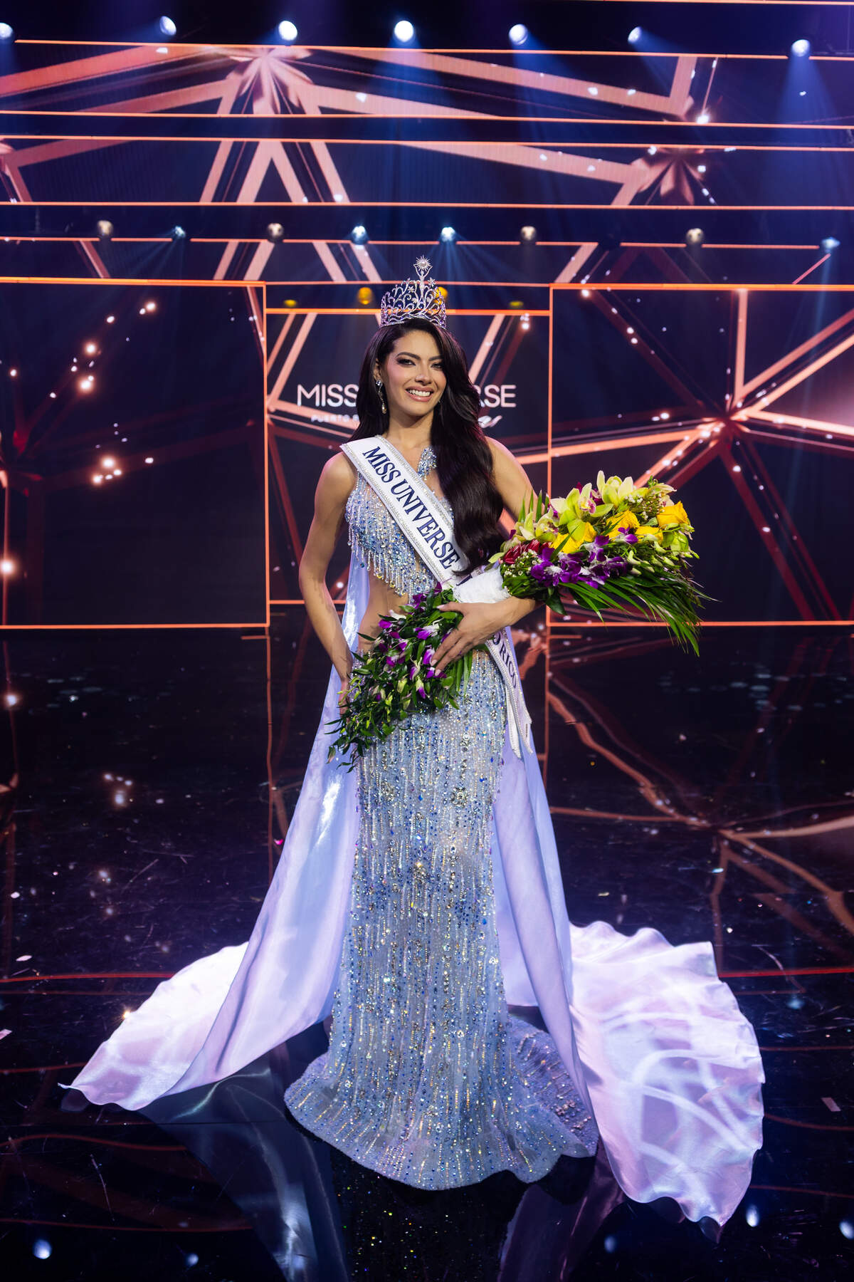 Jennifer Barreto fue coronada Miss Universe Puerto Rico el 26 de junio en el centro de Bellas Artes de Caguas. ‘No quiero formar parte de una plataforma en la que tenga que encajar en un molde. Yo vine a expandirlo’, dijo.