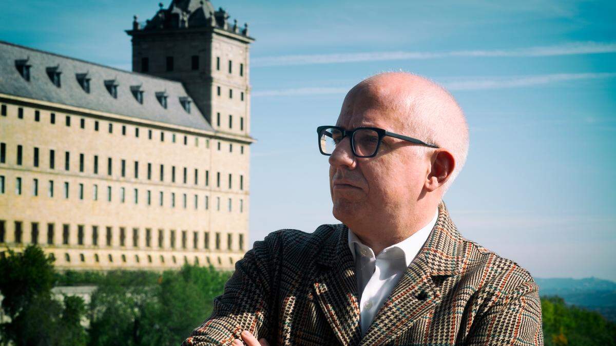 “La cultura oficial, como sabemos, no resiste ni una pizca de burla’ afirma  Antonio José Ponte.