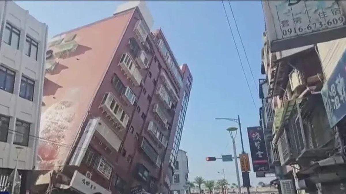 “Los primeros informes desde el terreno dejan entrever que el terremoto ha causado daños significativos”, declaró la Cruz Roja. “Aún se está recopilando información sobre las necesidades humanitarias”.