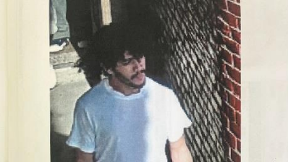 Foto distribuida por la Oficina del Fiscal de Distrito del Condado Chester en Pensilvania que muestra a Daniel Cavalcante, un reo condenado de asesinato que se escapó de la cárcel el jueves 31 de agosto de 2023.