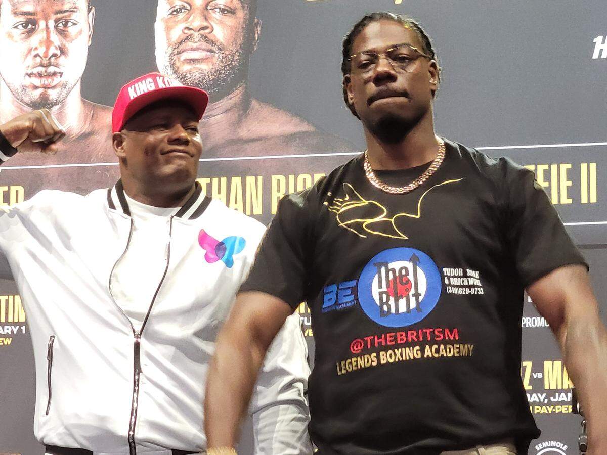Luis Ortiz (izq.) y Charles Martin se han prometido, con el mayor respeto posible, que uno noqueará al otro. Ninguno de estos dos gigantes ven como posible destino final de su combate de sábado que todo termine en decisión.