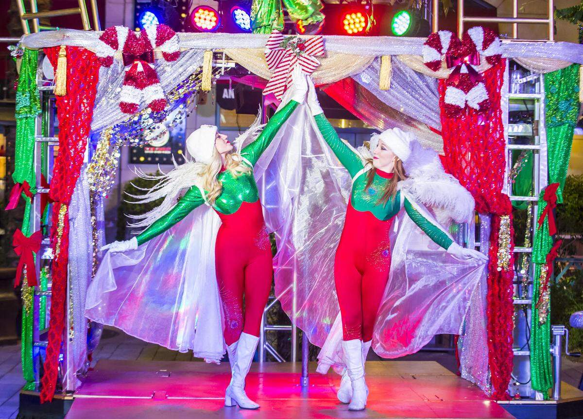 Santa’s Spectacular: El Musical Extravaganza desde el auto.