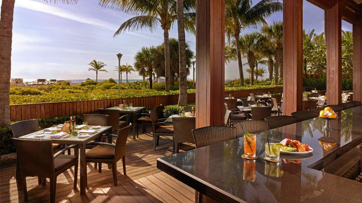 En las noches The Ocean Grill at The Setai se transforma. Existe una extensa oferta de platillos, vinos y cocteles con mayor enfoque en la comida italiana.