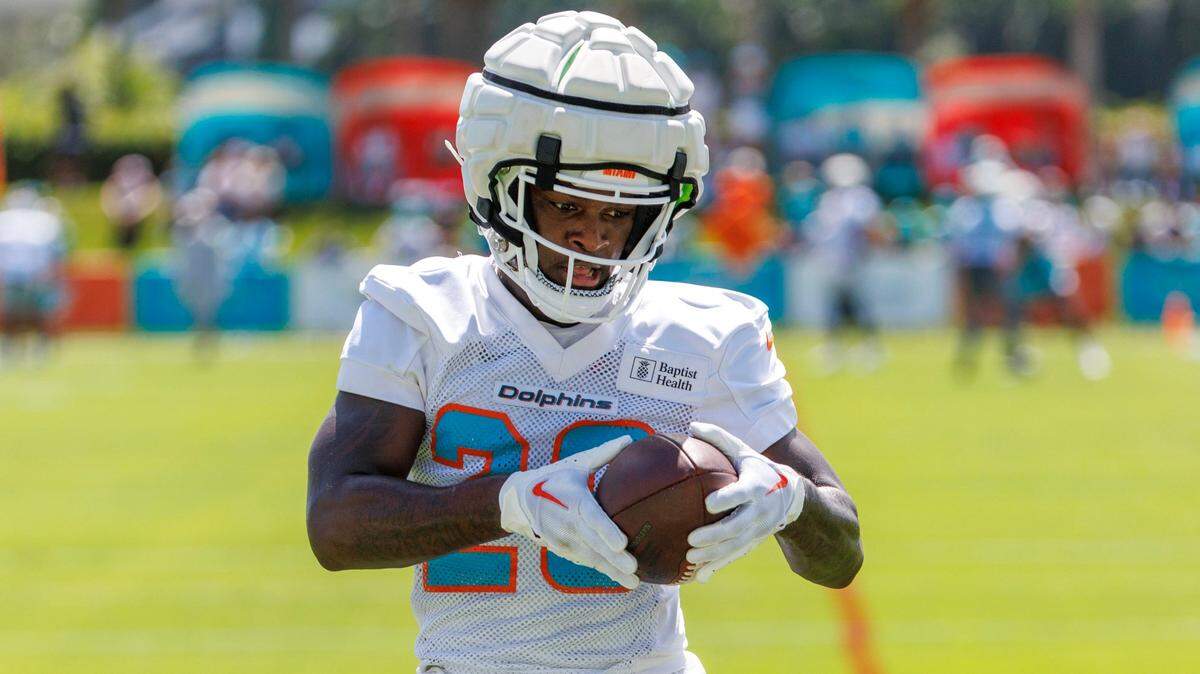 El running back De’Von Achane ha jugado muy bien y obtuvo excelentes elogios de sus compañeros de equipo durante los entrenamientos.