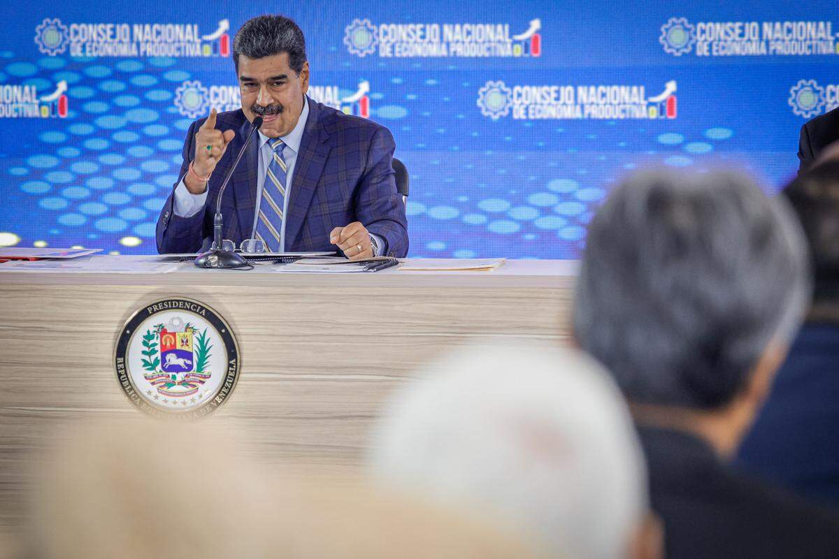 Foto de archivo del gobernante venezolano Nicolás Maduro durante una conferencia de prensa, en La Guaira, Venezuela, el 21 de septiembre de 2024.