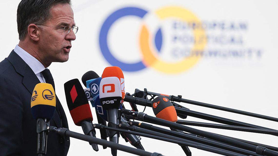 La OTAN pide a sus miembros más gasto en defensa ante presiones de Rusia y China