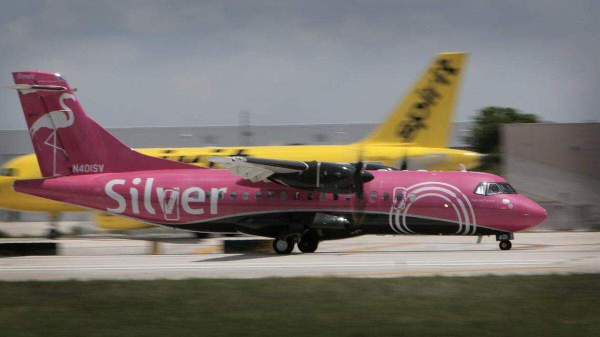 Aviones listos para despegar del aeropuerto de Fort Lauderdale en 2019.