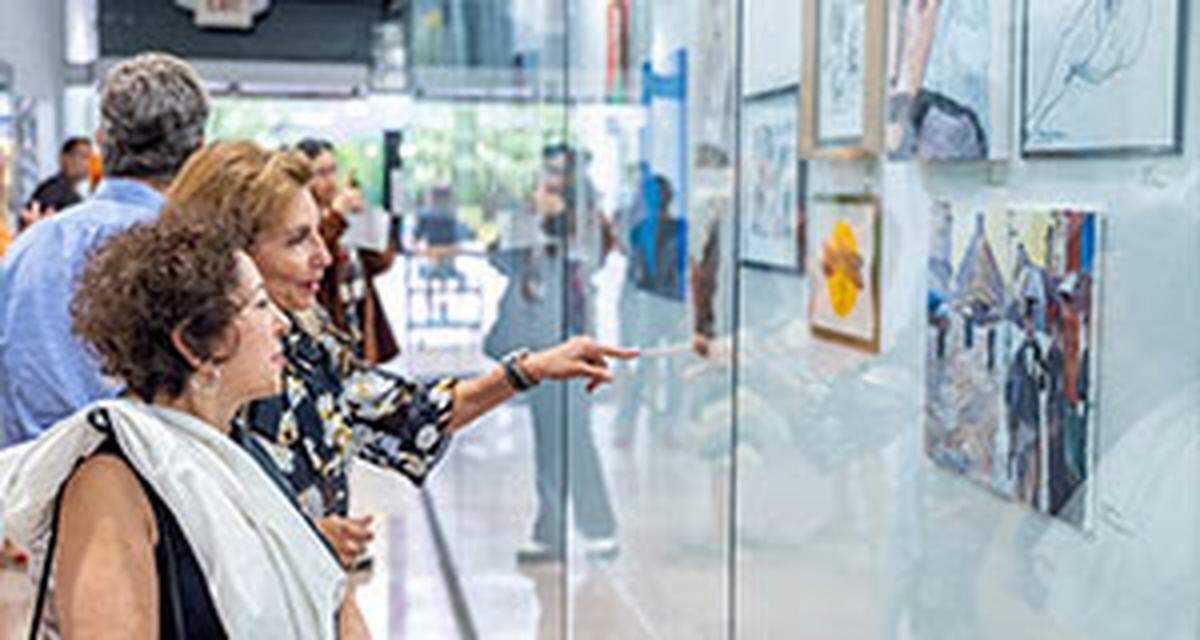 Exhibición de estudiantes de Oolite Arts.