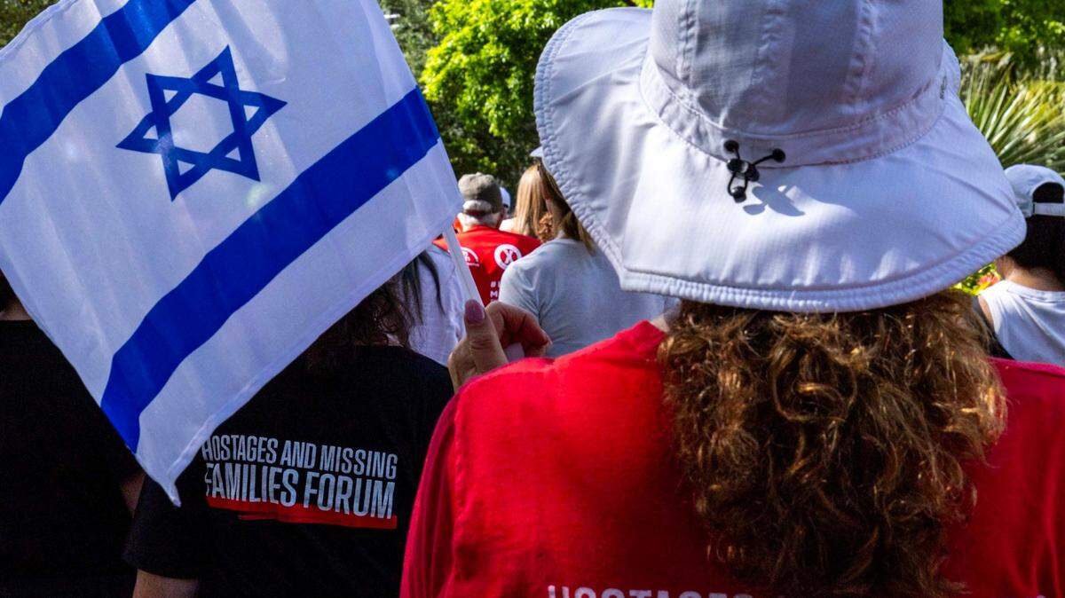 Las familias de rehenes en Gaza exigieron ayer jueves una “actualización inmediata del estado actual de las negociaciones” para la tregua en Gaza.