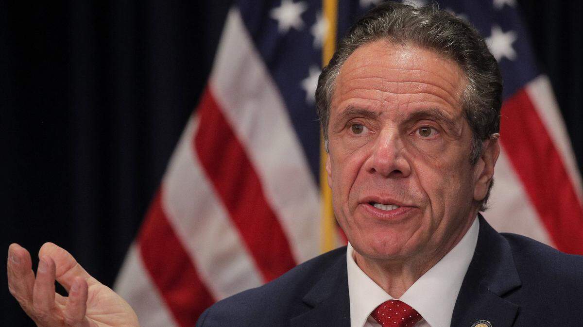 El gobernador de Nueva York, Andrew Cuomo, habla en una conferencia de prensa en su oficina el 24 de marzo de 2021 en Nueva York.
