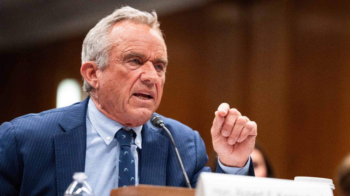 Foto de archivo. El secretario de Salud de Estados Unidos, Robert F. Kennedy Jr., anunció este lunes que despide a los expertos de un comité asesor sobre vacunas y los acusó de tener conflicto de intereses, en su nuevo golpe a la política de vacunación en el país.