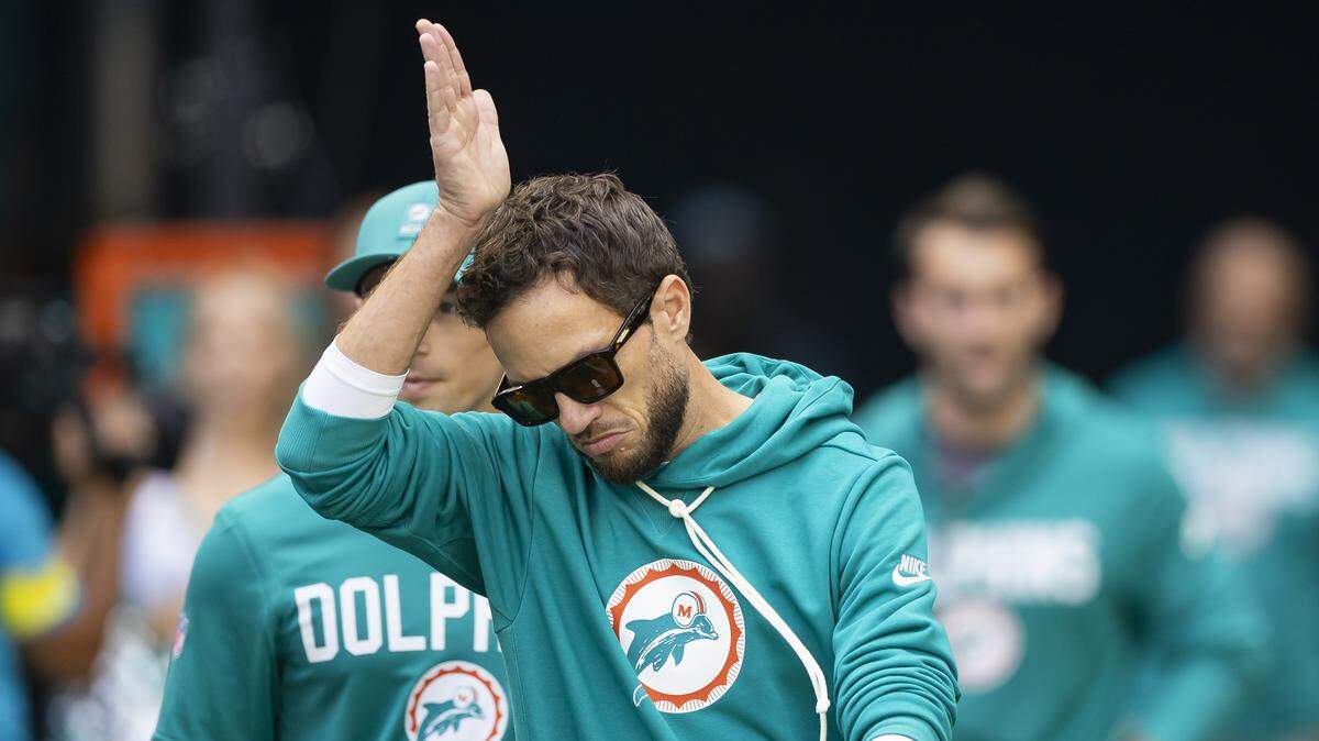 La pésima campaña de los Dolphins el 2025 con récord de 7-10 precipitó la salida del entrenador Mike McDaniel, quien estuvo cuatro años con el equipo.