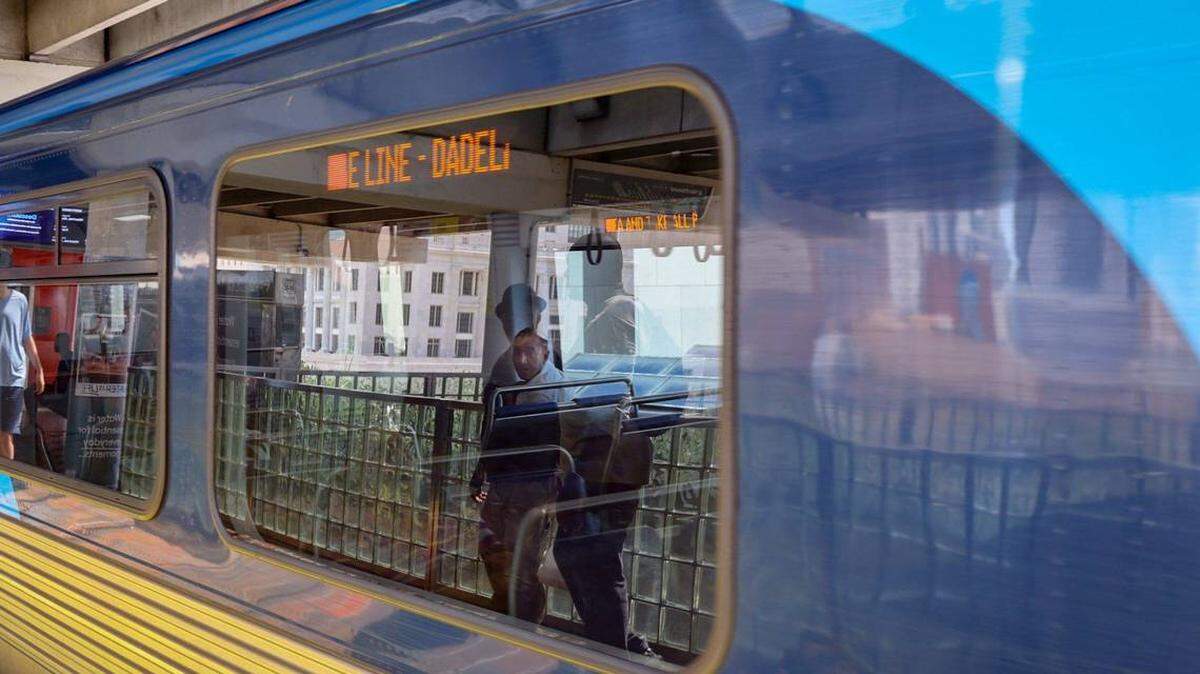 El Transporte público de los condados Miami-Dade y Broward, el Metrobus, Metrorail, Metromover, MetroConnect y el MetroLink, funcionarán con el horario regular el lunes, Día de los Presidentes. 