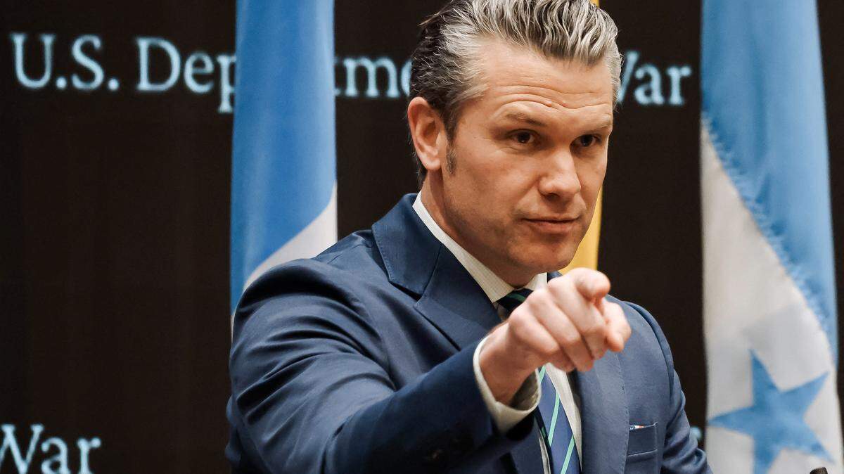 El secretario de Defensa de Estados Unidos, Pete Hegseth, habla durante la conferencia inaugural “Américas contra los carteles” en la sede del United States Southern Command (SOUTHCOM) en Doral, Florida, el 5 de marzo de 2026.