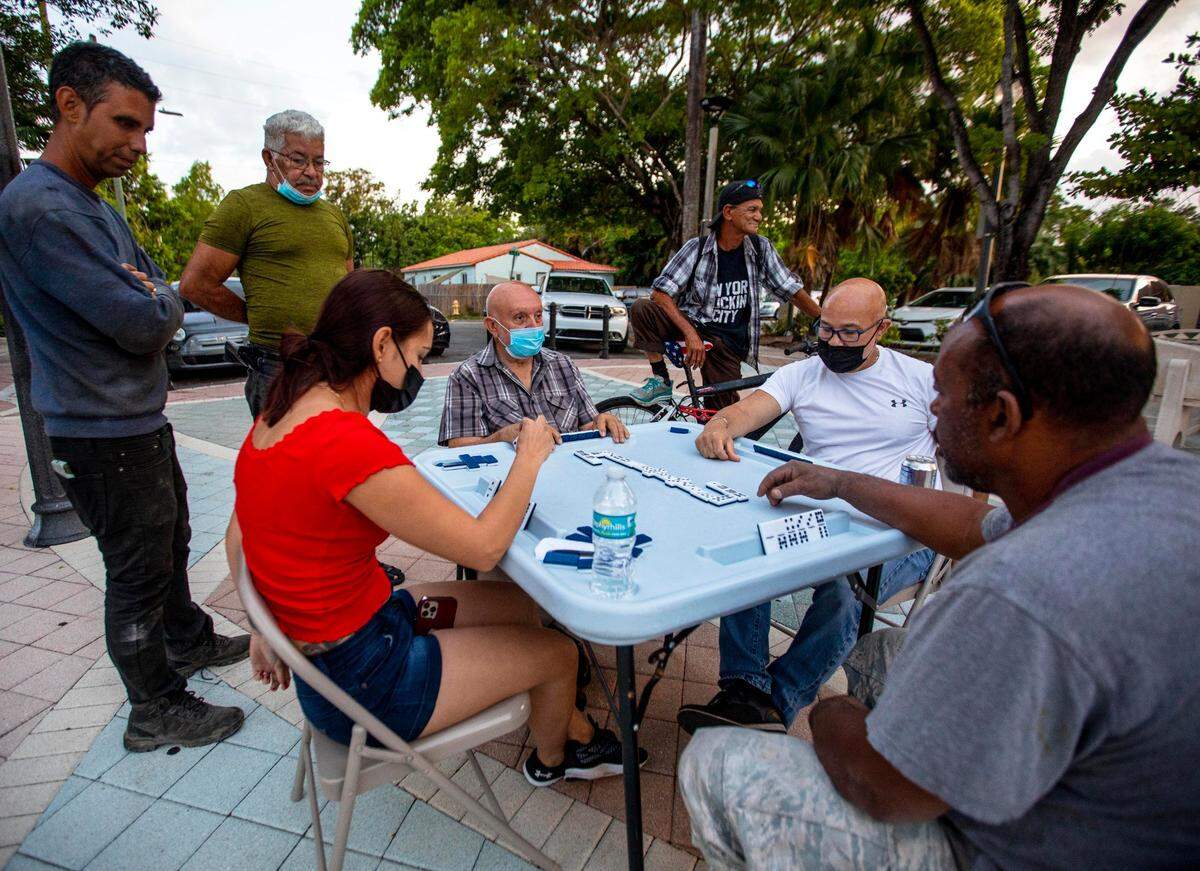 El Parque del Dominó en la Calle Ocho es uno de los lugares que Armando Christian Pérez, Pitbull, incluye en sus guía de favoritos de Miami en Apple Maps, para celebrar los 10 años de su álbum ‘Dale’.