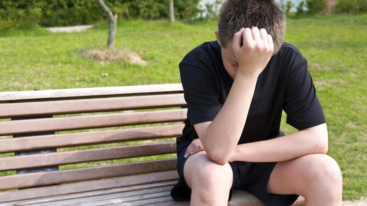 De acuerdo con la Academia Americana de Pediatría, uno de cada cinco jóvenes experimenta depresión en algún momento durante la adolescencia, y cerca de la mitad no son diagnosticados ni tratados.