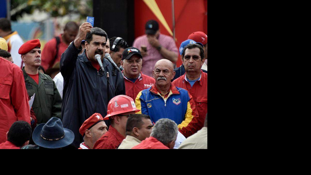 El gobernante venezolano Nicolás Maduro da un discurso por el Primero de Mayo en Caracas, el 1ro de mayo. 