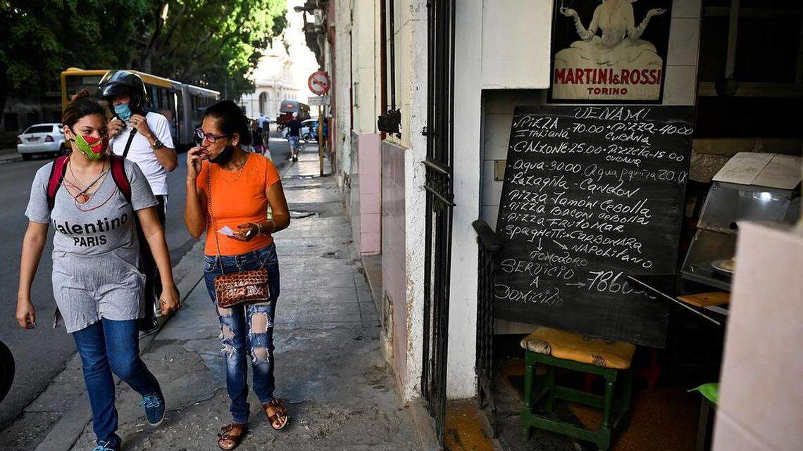Se espera que La Habana permita a los cubanos en Miami y en otros lugares ser propietarios de negocios en la isla