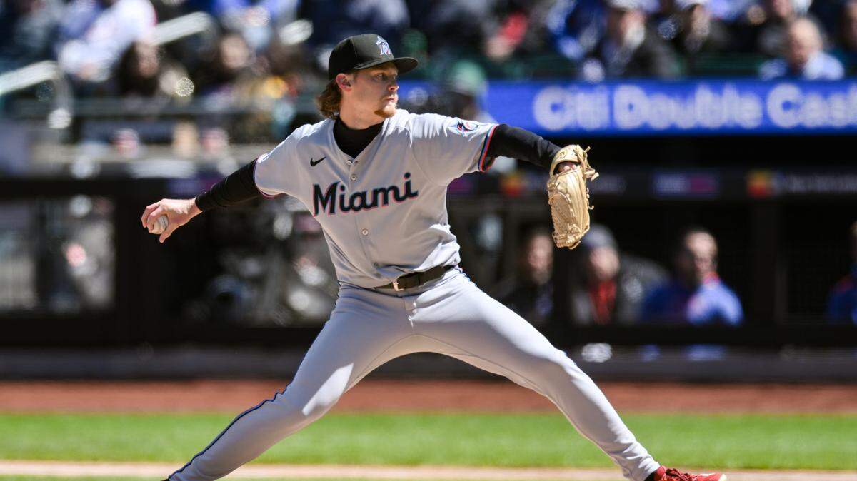 El abridor de los Marlins de Miami Max Meyer lanzó seis entradas y un tercio y permitió dos hits a la tanda de los Mets, en el partido celebrado el 9 de abril de 2025 en Nueva York.