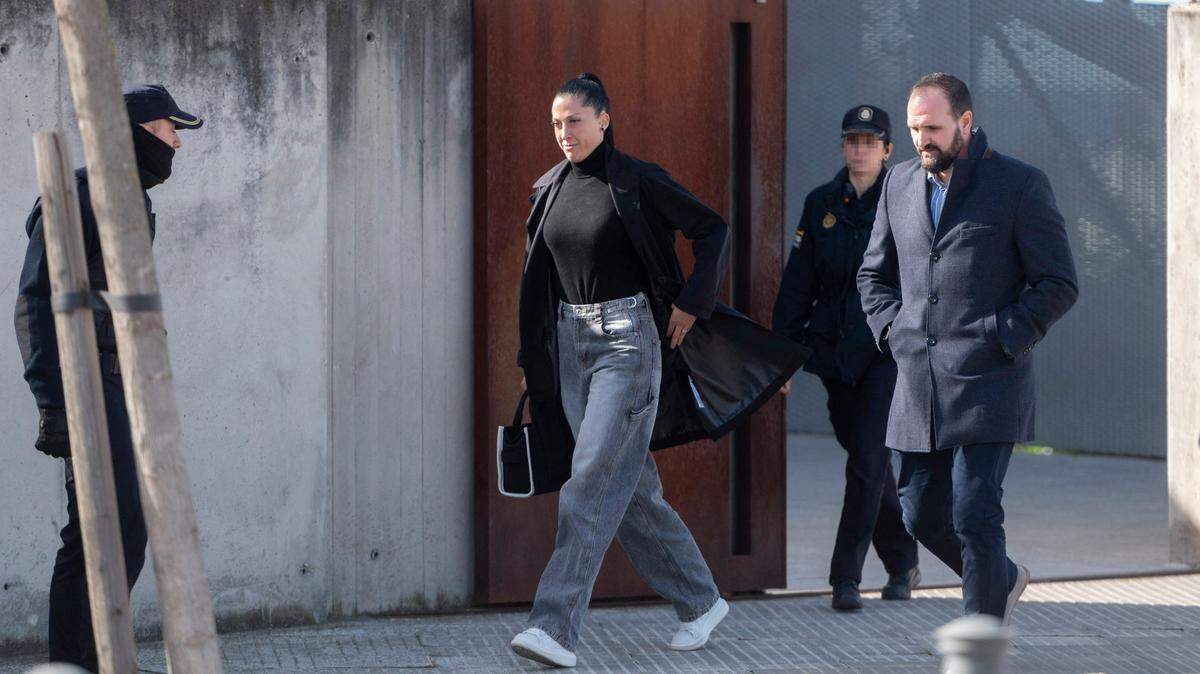 Jenni Hermoso sale de la Audiencia Nacional donde es juzgado el expresidente de la Real Federación Española de Fútbol Luis Rubiales por el beso no consentido y las supuestas coacciones posteriores a la jugadora de la selección femenina de ese país.