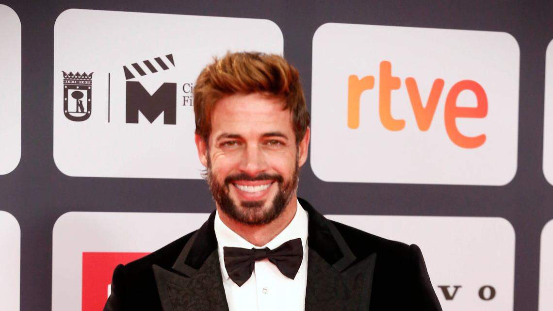 William Levy asiste a la VIII Edición de los Premios PLATINO del Cine y el Audiovisual Iberoamericano que se celebra en el Palacio de Congresos, a 3 de octubre de 2021, en Madrid, España.