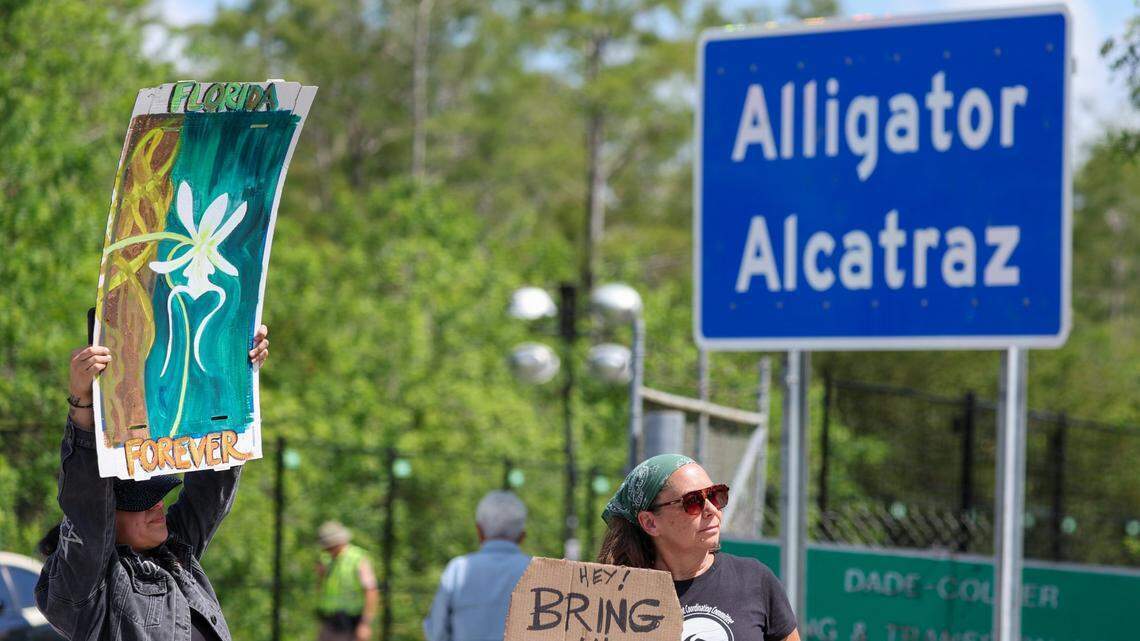 ‘Es desgarrador‘: ¿Qué tiene inquietos a los migrantes cubanos en Alligator Alcatraz?