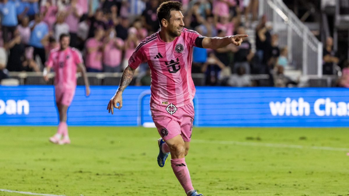 El delantero del Inter Miami, Lionel Messi, celebra tras marcar un gol contra los Sounders de Seattle, en el partido de la MLS celebrado el 16 de septiembre de 2025 en el Chase Stadium en Fort Lauderdale, Florida.