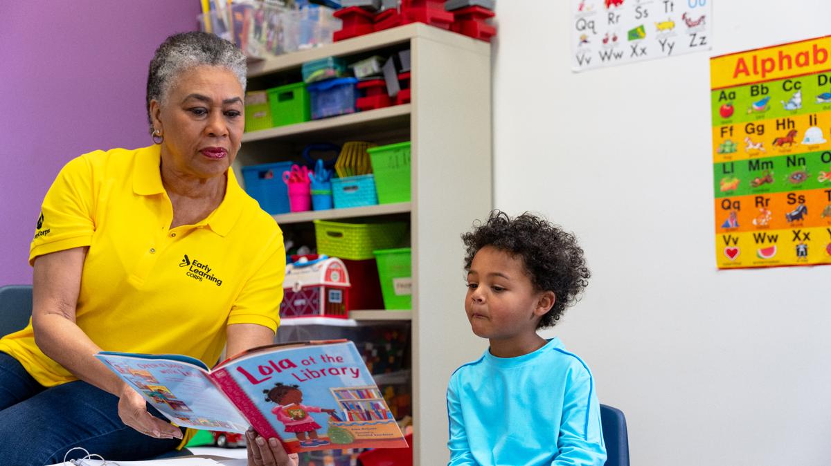 El programa Florida Early Learning Corps (FELC) busca tutores para preparar a niños para comenzar la escuela. Puedes llenar la solicitud antes del 1 de octubre, y al terminar el servicio, recibir beneficios de la agencia federal AmeriCorps, como el pago de los estudios.